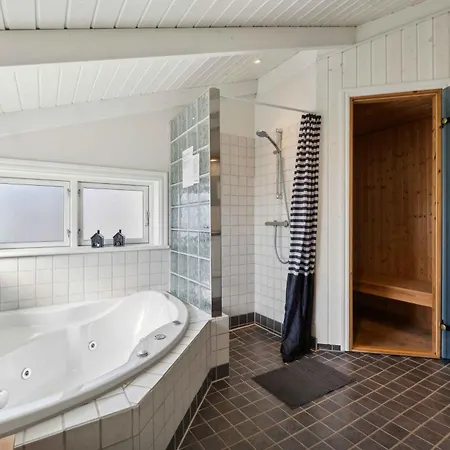 Prázdninový dům Flovt Peace And Private Garden *